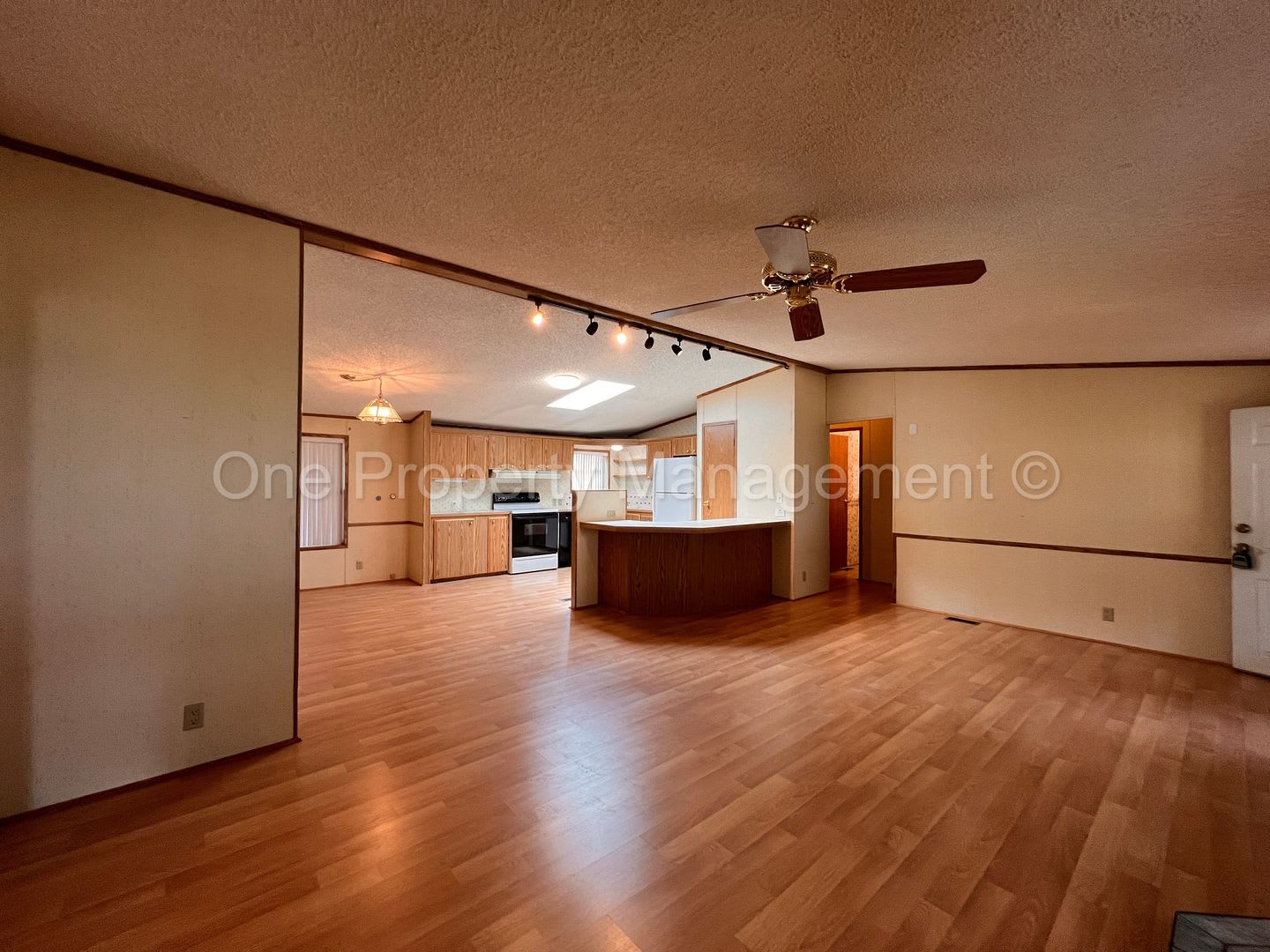 Charming Ocean Park Home With Huge Shop – photo 5