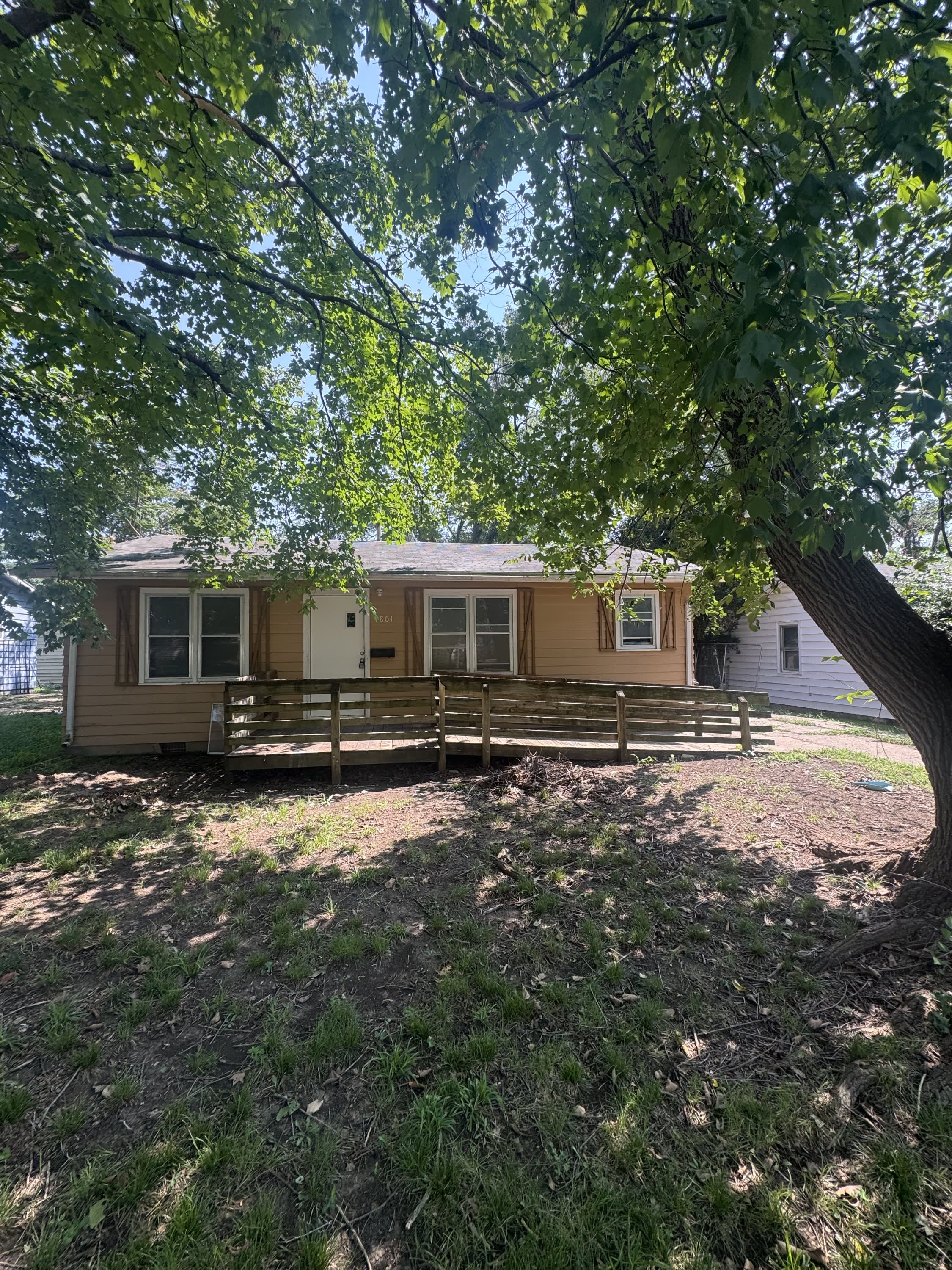 1801 Se Sage St – photo 1