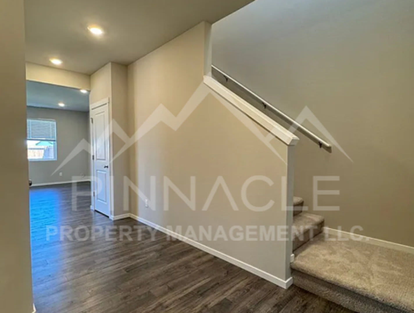 Stylish 4 bed/2.5 bath house – photo 3