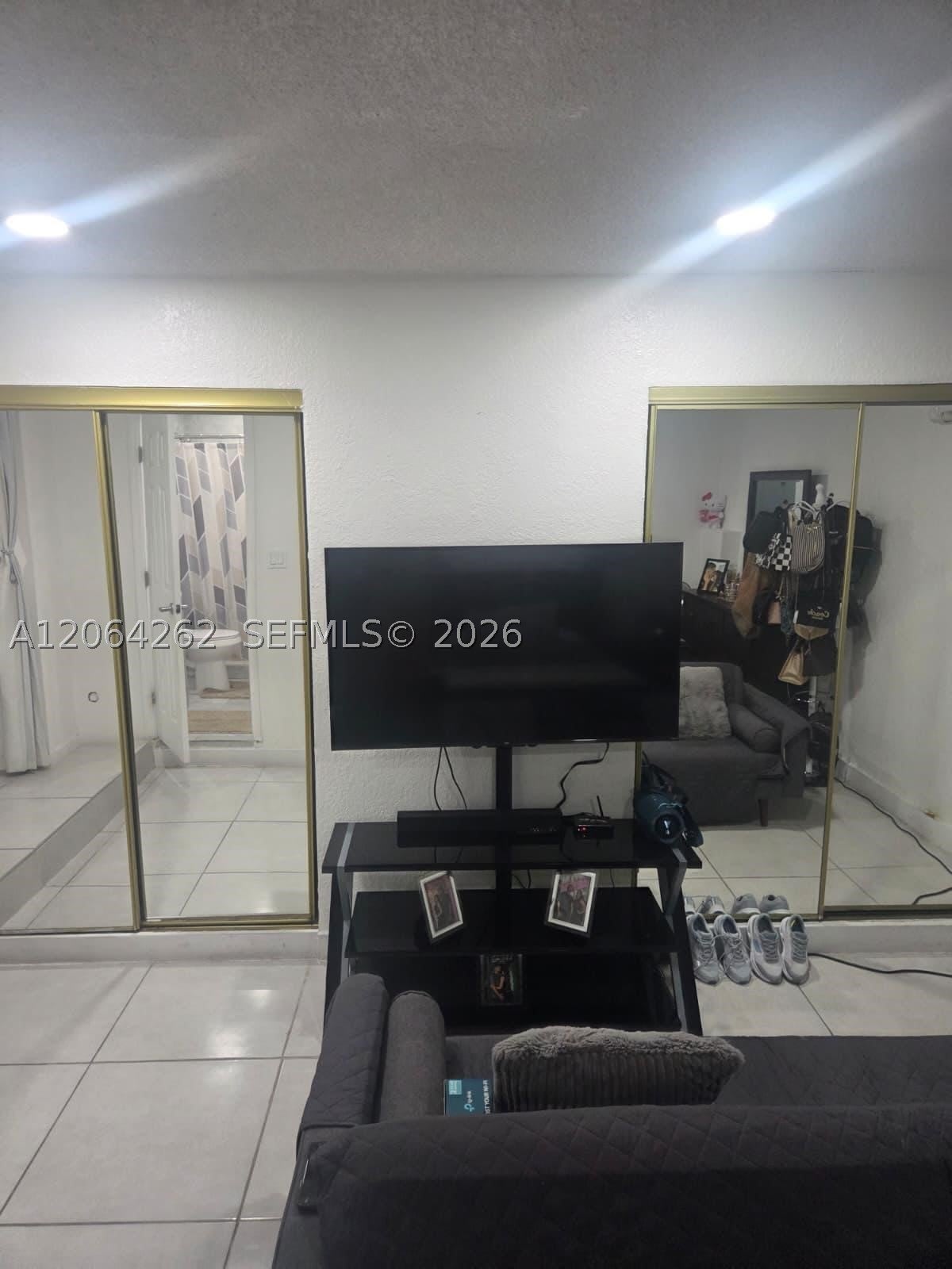 1235 SW 136th Pl – photo 2