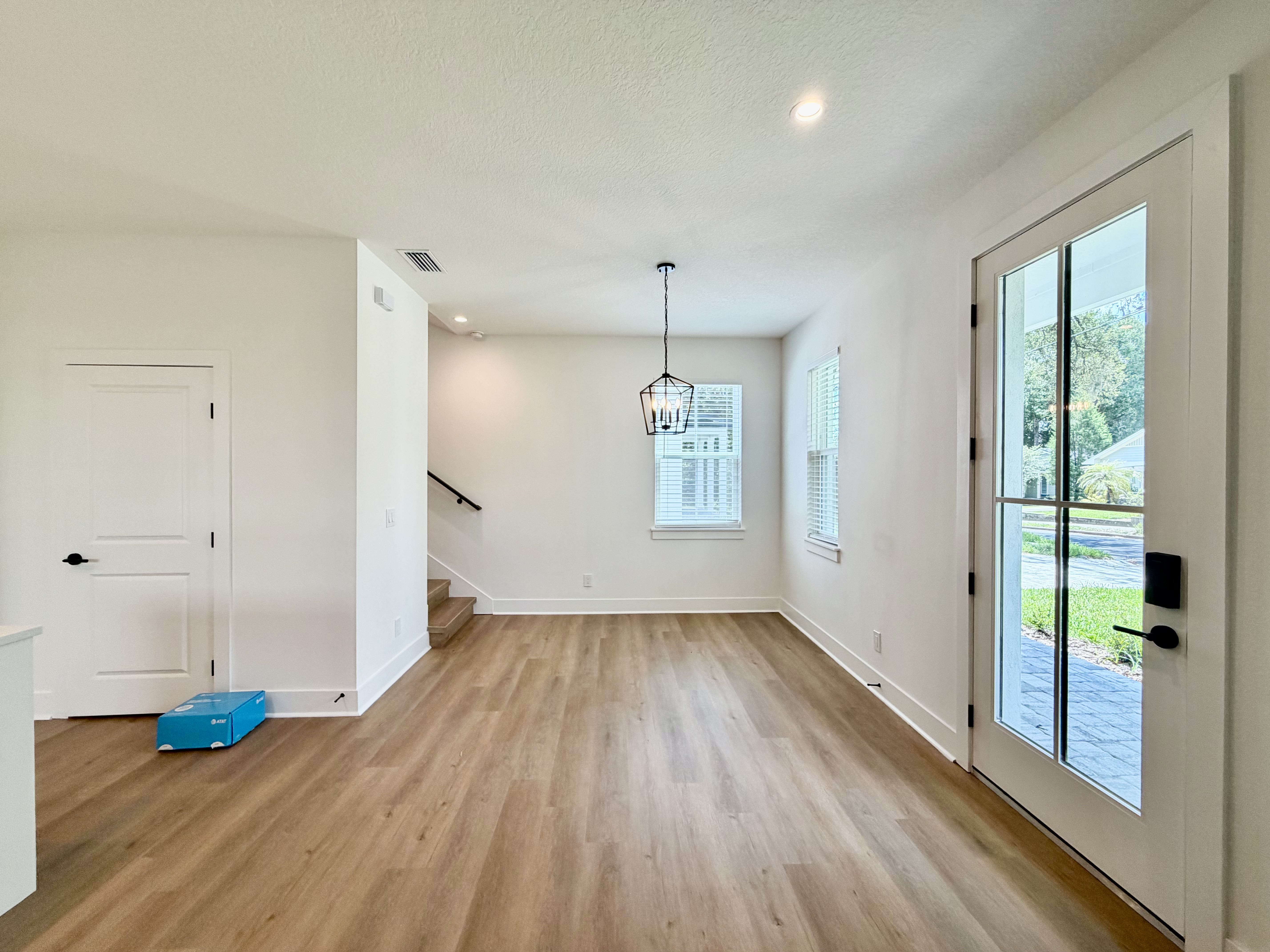 1215 East Esther Street – photo 2