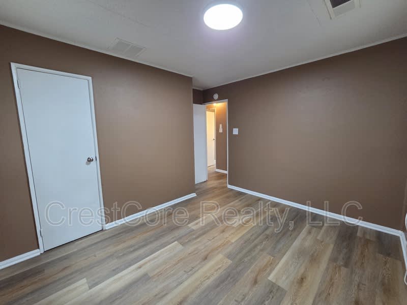 3263 Baskin St – photo 4
