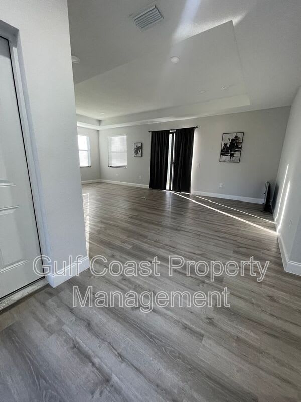 1924 Marlay Avenue – photo 3