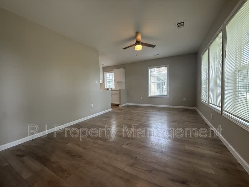 86 W Dempster Ave – photo 2