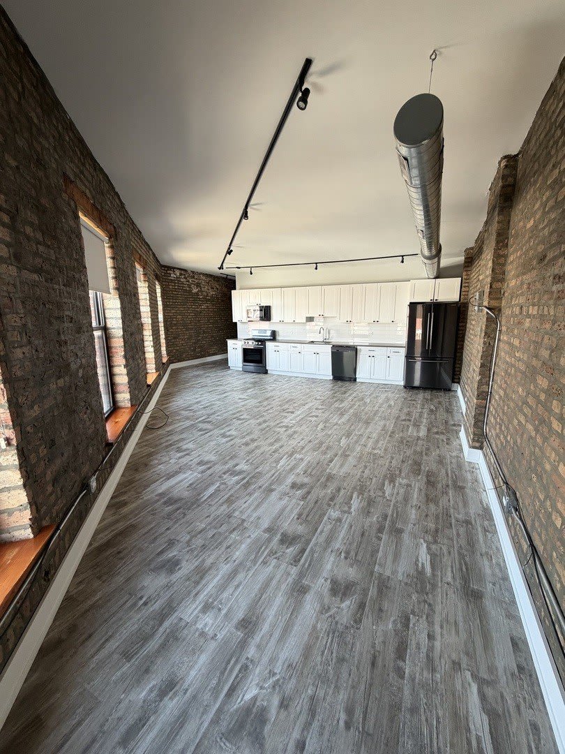 1572 N Milwaukee Avenue – photo 4