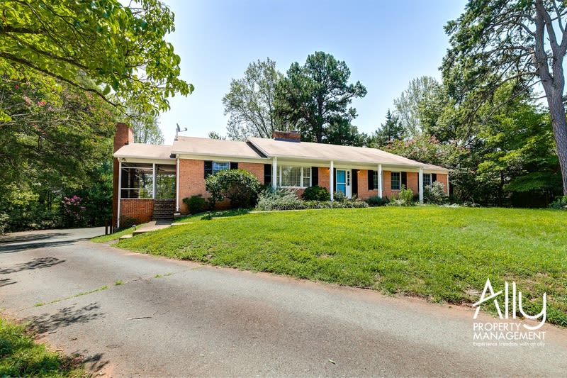 102 Lancaster Court – photo 2