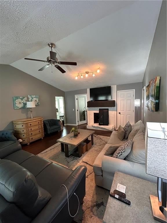 2134 Atkinson Lane – photo 3