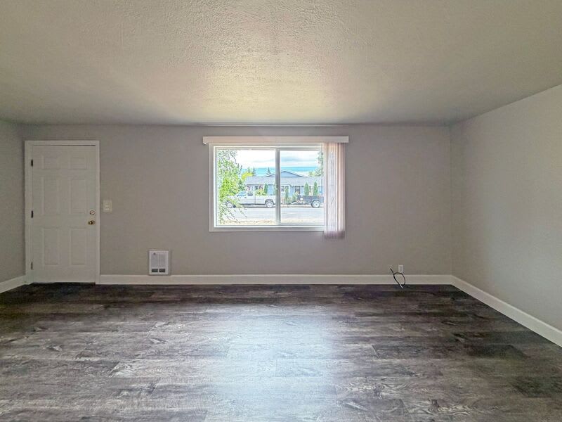 3825 Marshall Avenue – photo 3