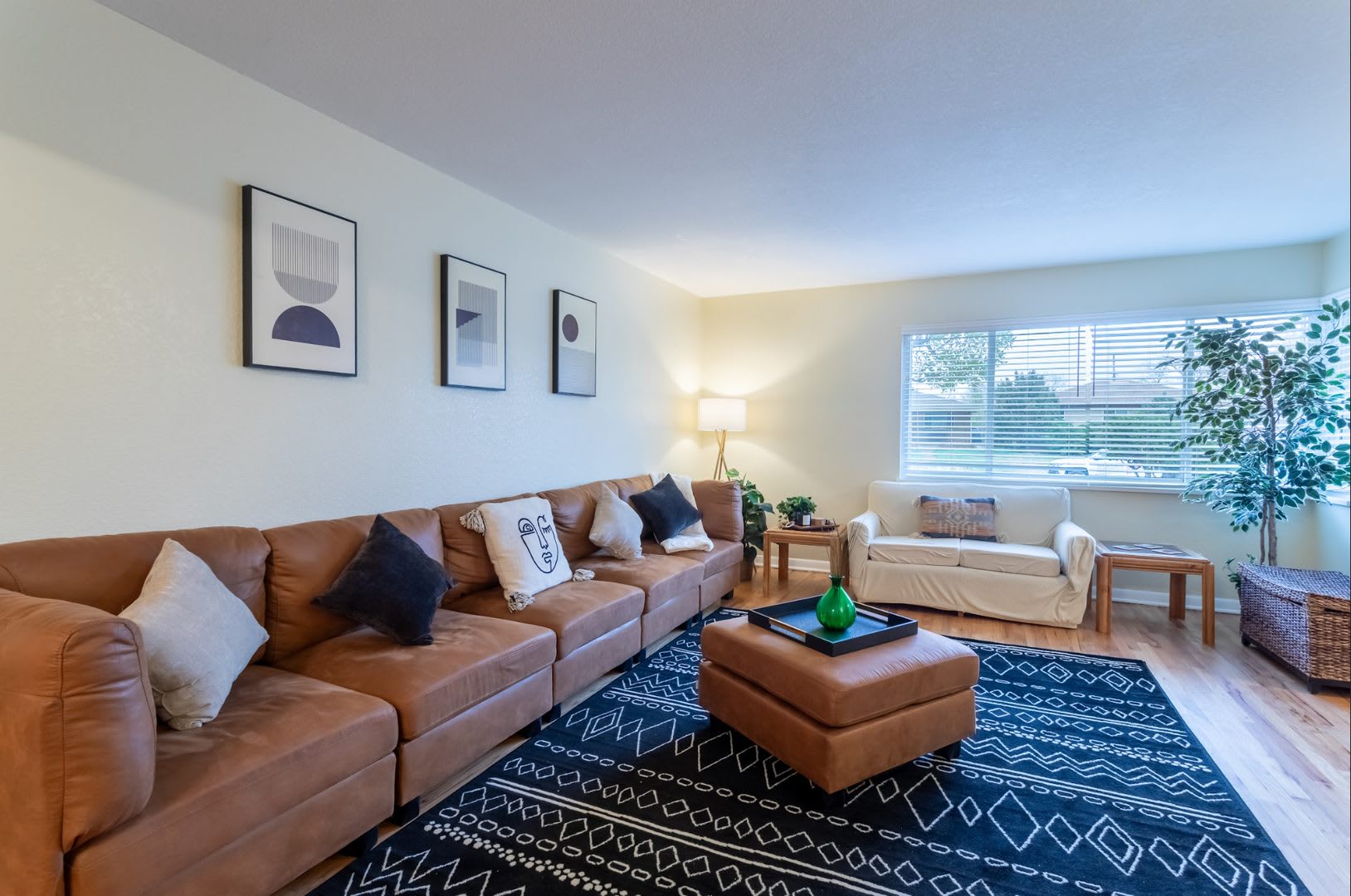 Spacious Updated Unit of Quadplex Available in Park Hill – photo 3