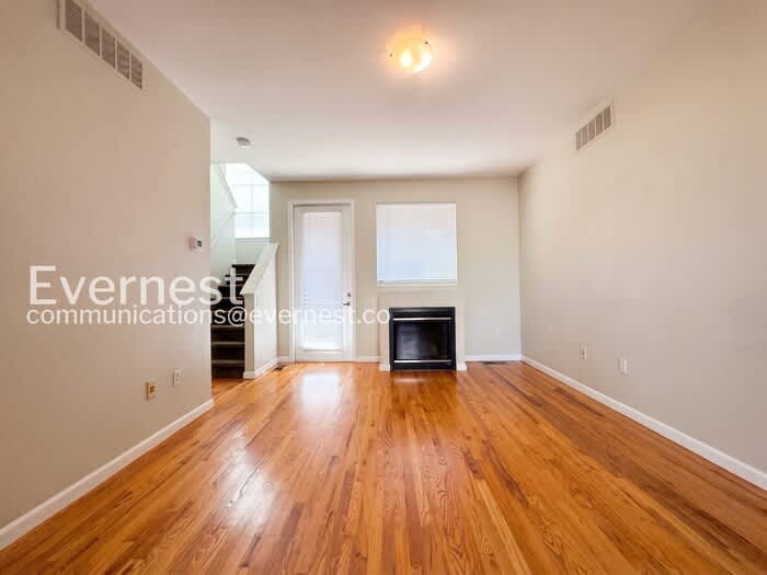 84 Spruce Street – photo 2