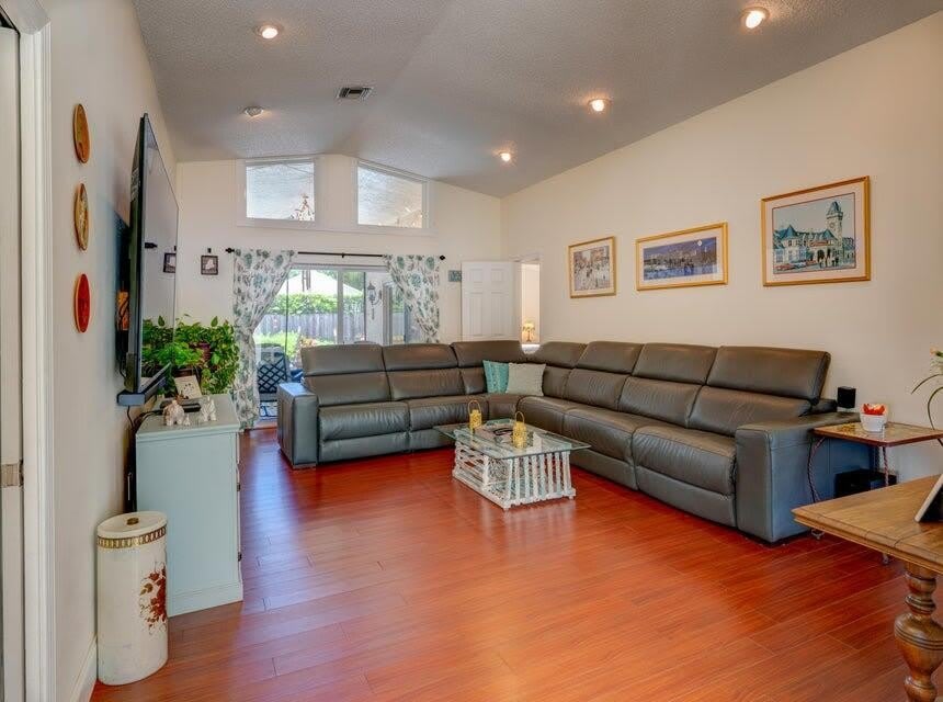 11335 Woodchuck Drive – photo 3