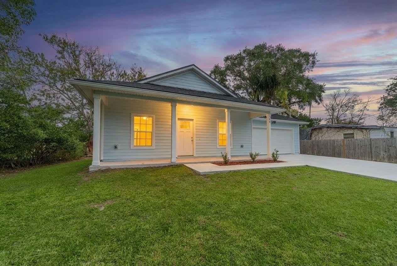 679 Coral Cir – photo 1