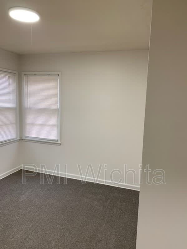 2301 S Belmont St – photo 4