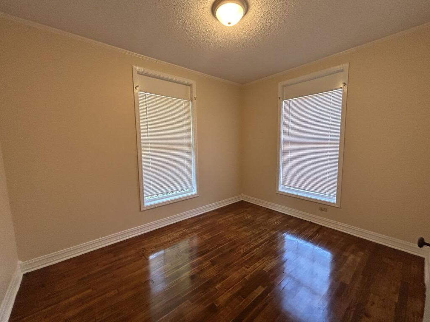 2139 Andrews Ave Apt 2 – photo 4