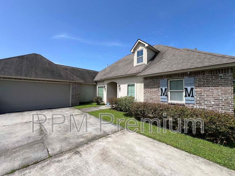 18063 River Landing Dr. – photo 2