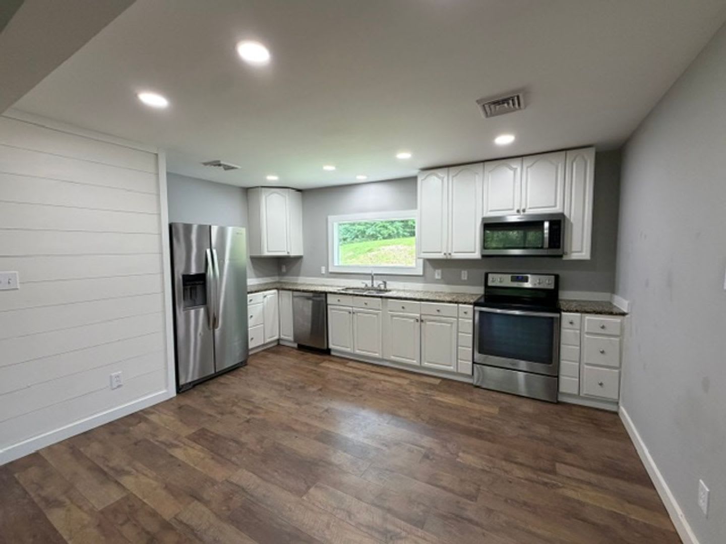 Move In Special 1 2 Off First Months Rent 3 Bedroom 2 Bath House – photo 5