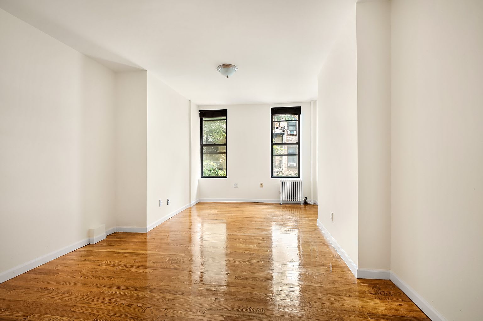 250 Elizabeth St Apt 2 – photo 4