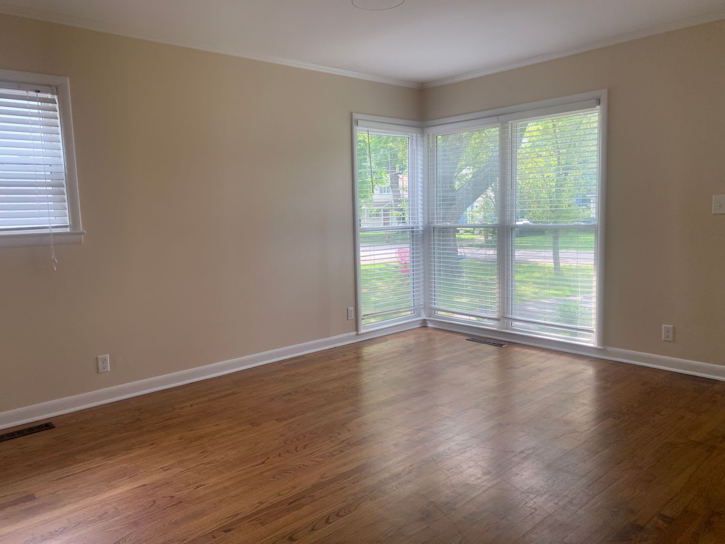 Renovated 3 Bedroom Home with fenced in back yard – photo 2