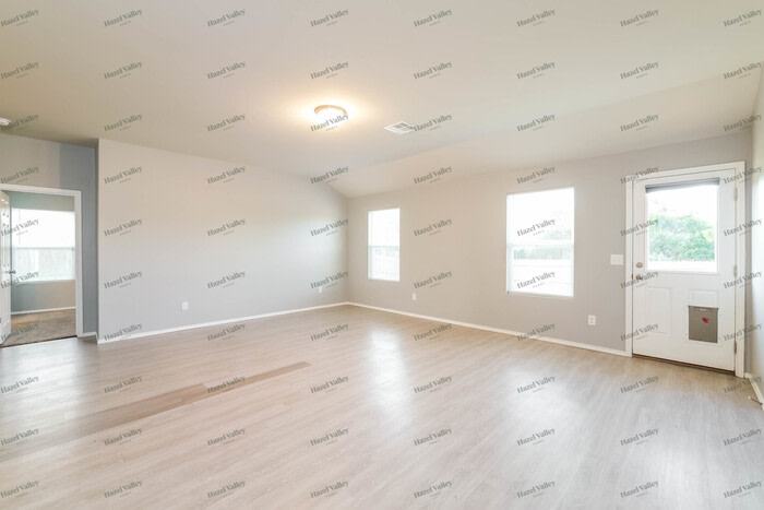734 West Lola Drive – photo 4