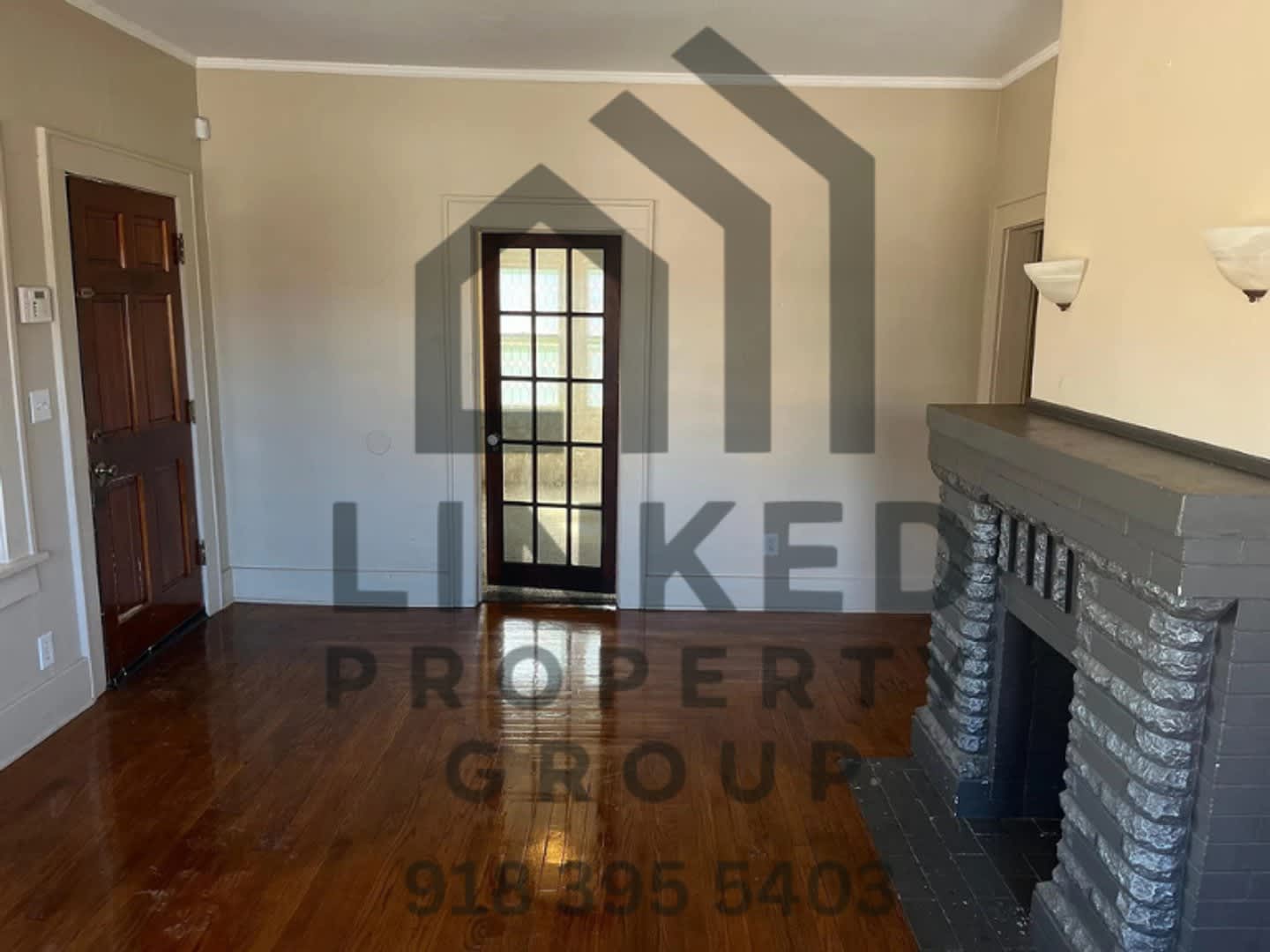 Charming 3 Bed, 2 Bath Brick Bungalow – Available Now! – photo 5