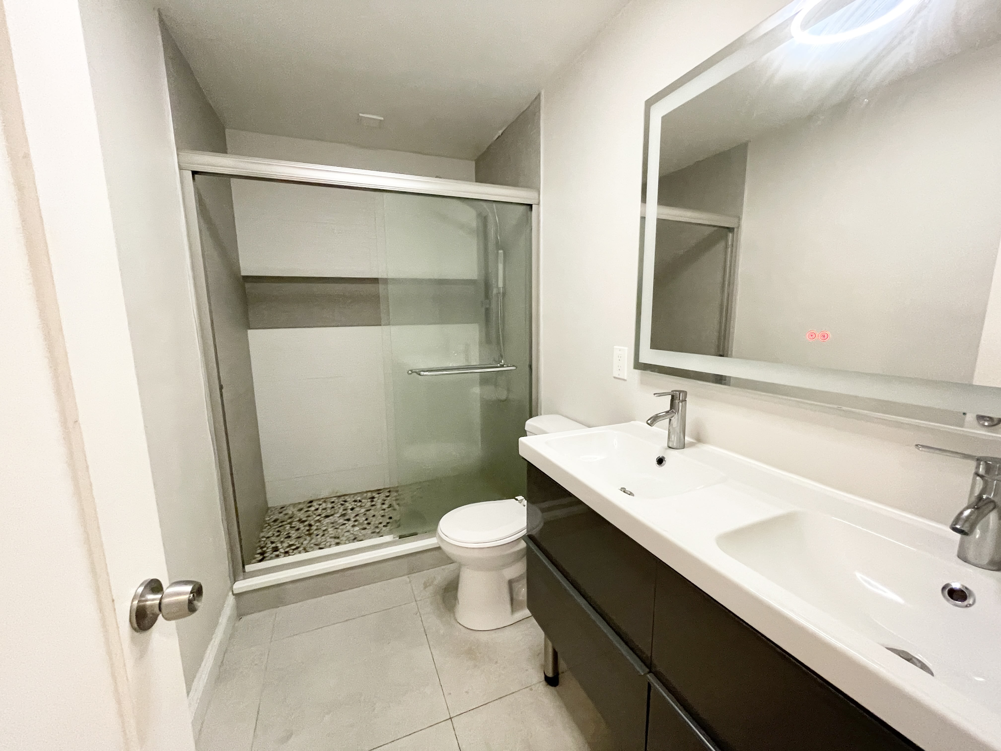113 Hillside St – photo 4