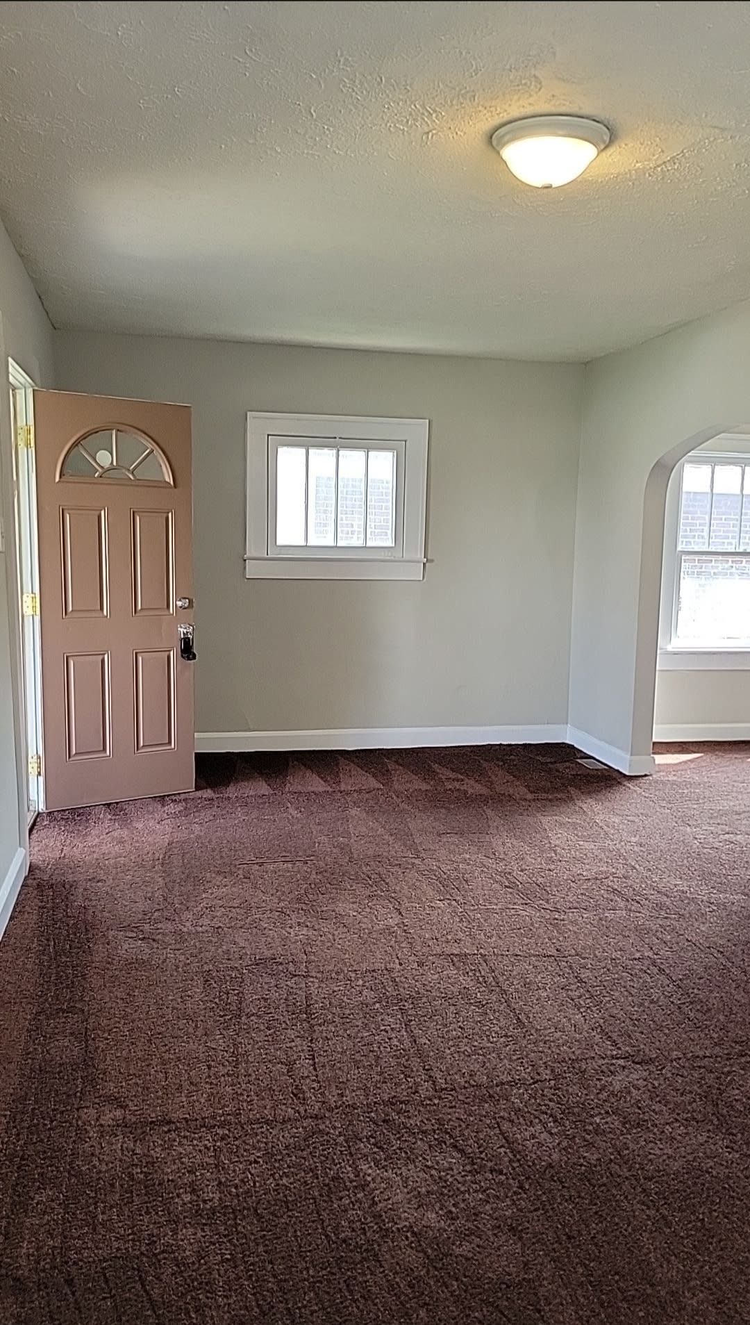 614 N Chester Ave – photo 2
