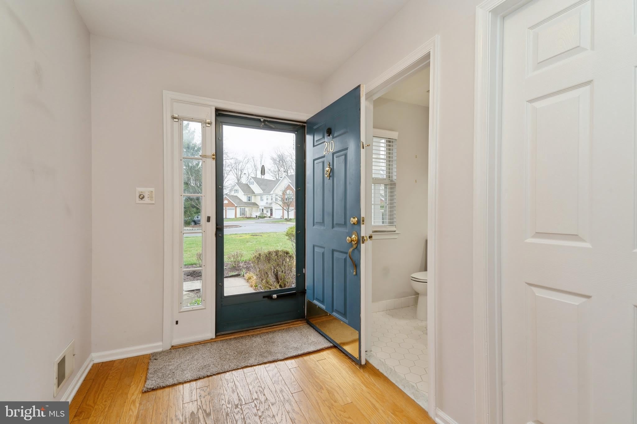 210 Kentshire Court – photo 3