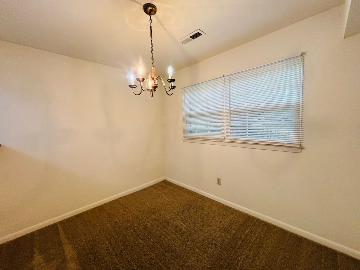 2 Bedroom 1 Bath Townhouse – photo 5