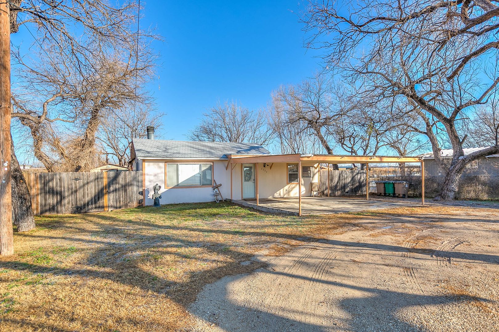 Available For Pre Lease December 2026 Lakefront Home Fully Furnished – photo 3