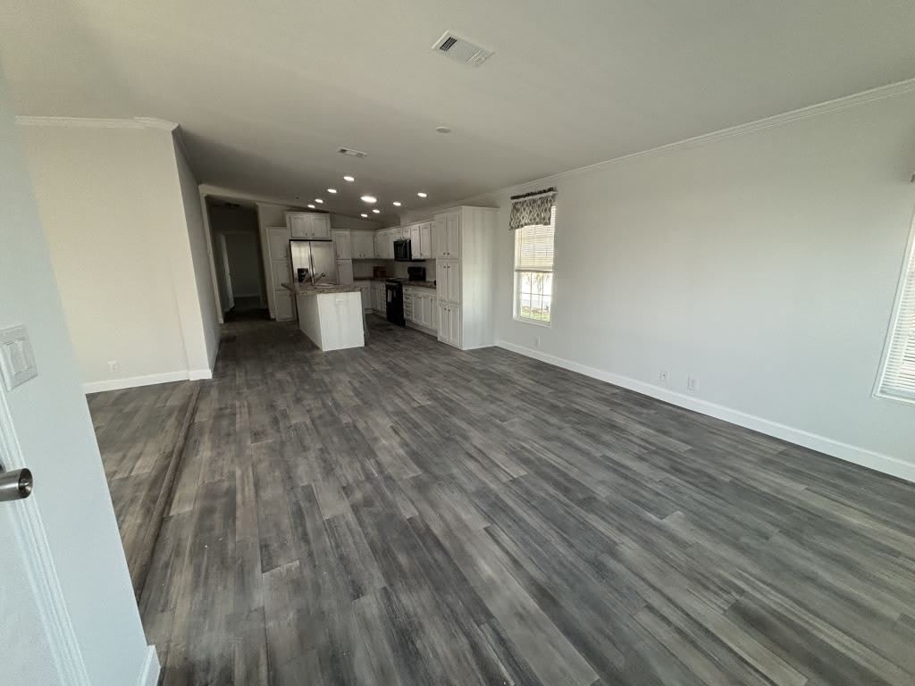940 Roseau Avenue – photo 2