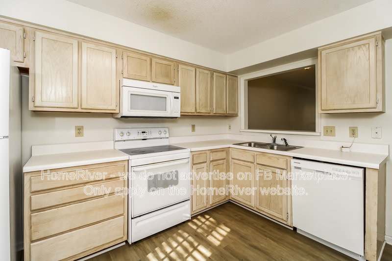 2630 Ingleside Dr – photo 5