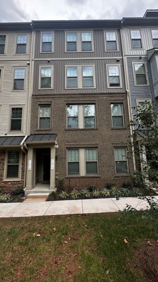 707 Thomas Ln #A – photo 2