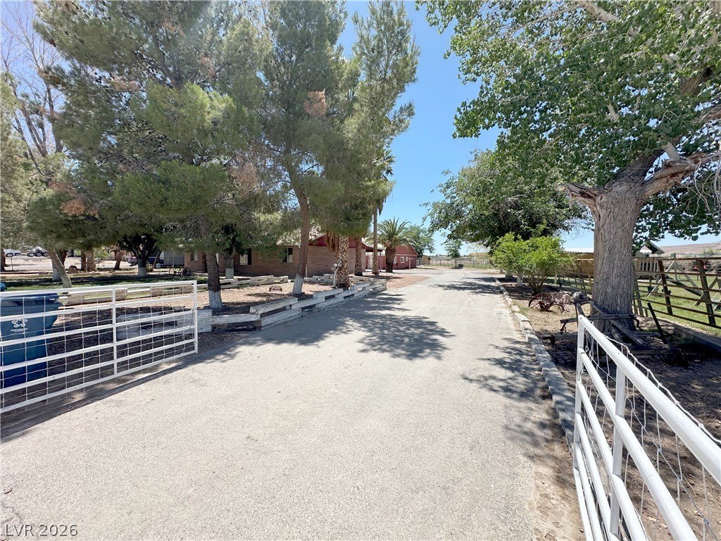 2025 Whipple Avenue – photo 4