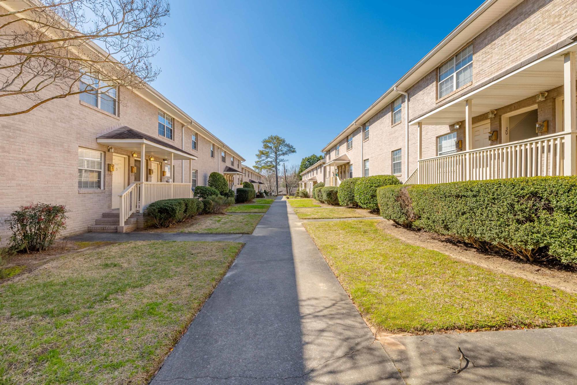 Peachtree Hills Court – photo 1