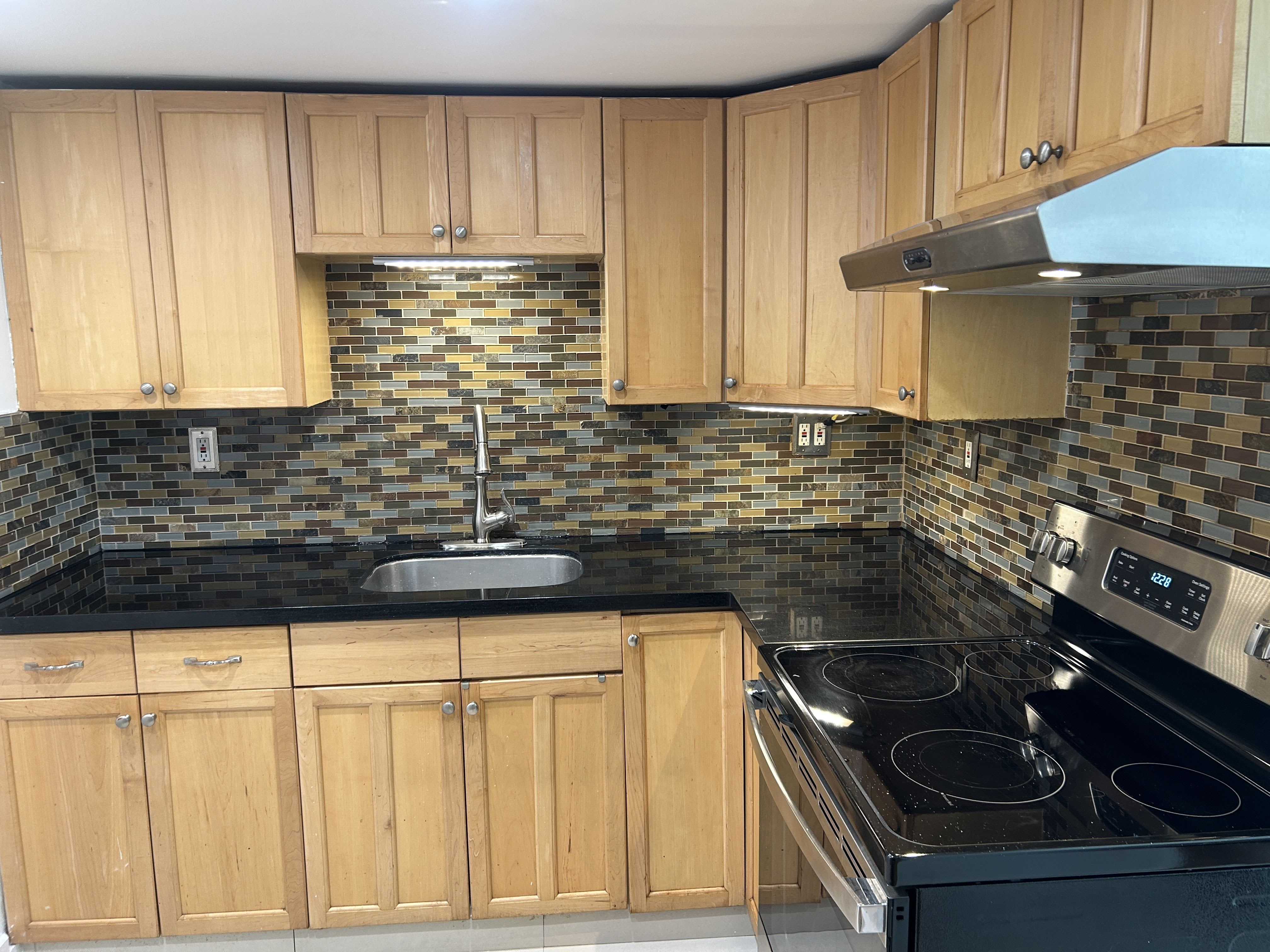2075 Southwest 122nd Avenue – photo 3