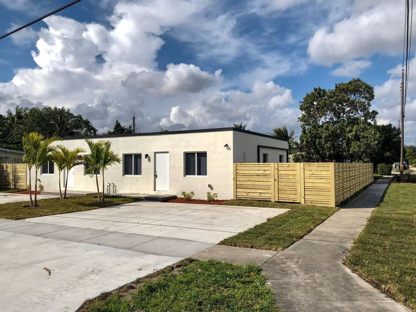 New Construction 2 Bedroom/ 2 Bathroom Duplex with Private Yard and Driveway – photo 1