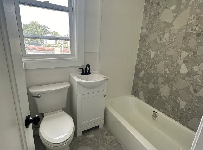 770 West Side Ave – photo 5
