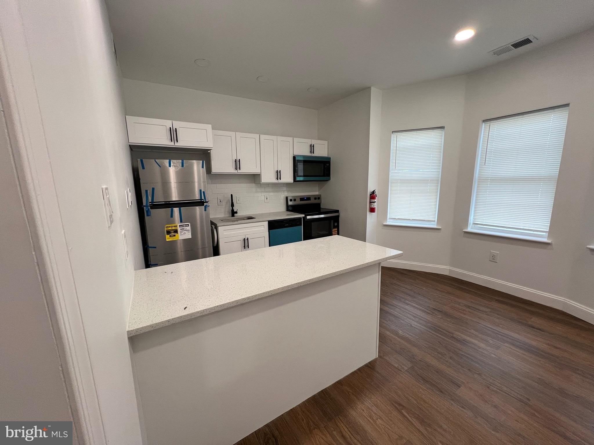 2145 ELKINS Avenue – photo 1