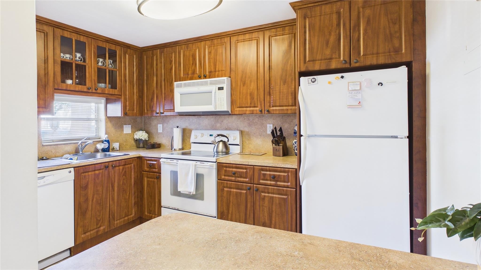 381 S Hollybrook Drive – photo 5