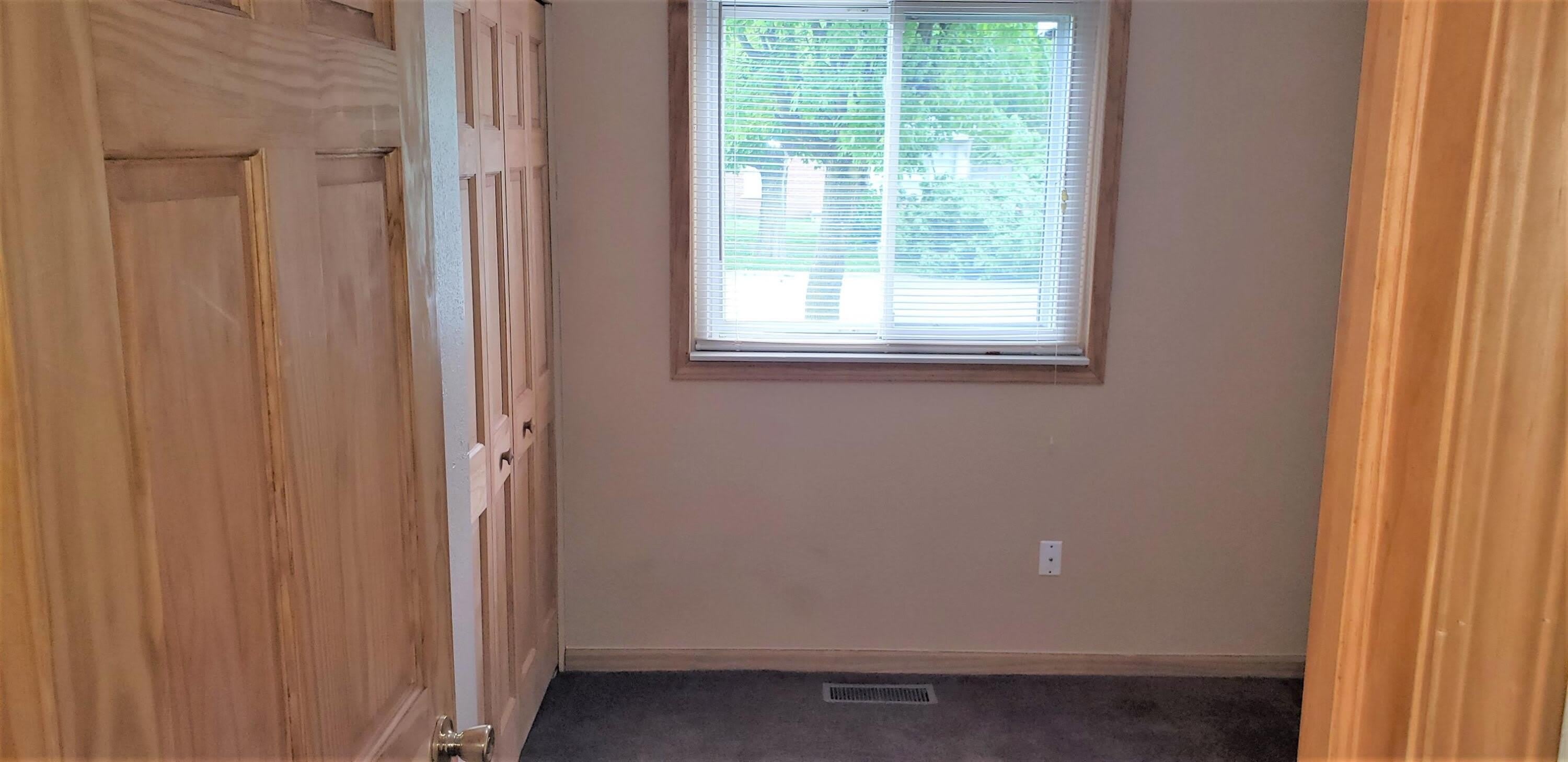 640 Calder Street – photo 5