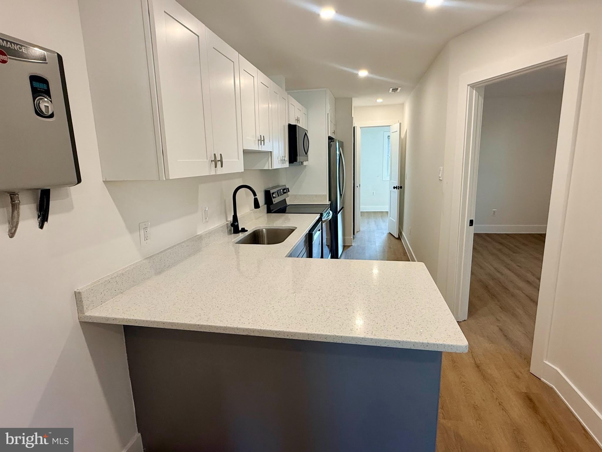 2920 8TH Street NE – photo 5