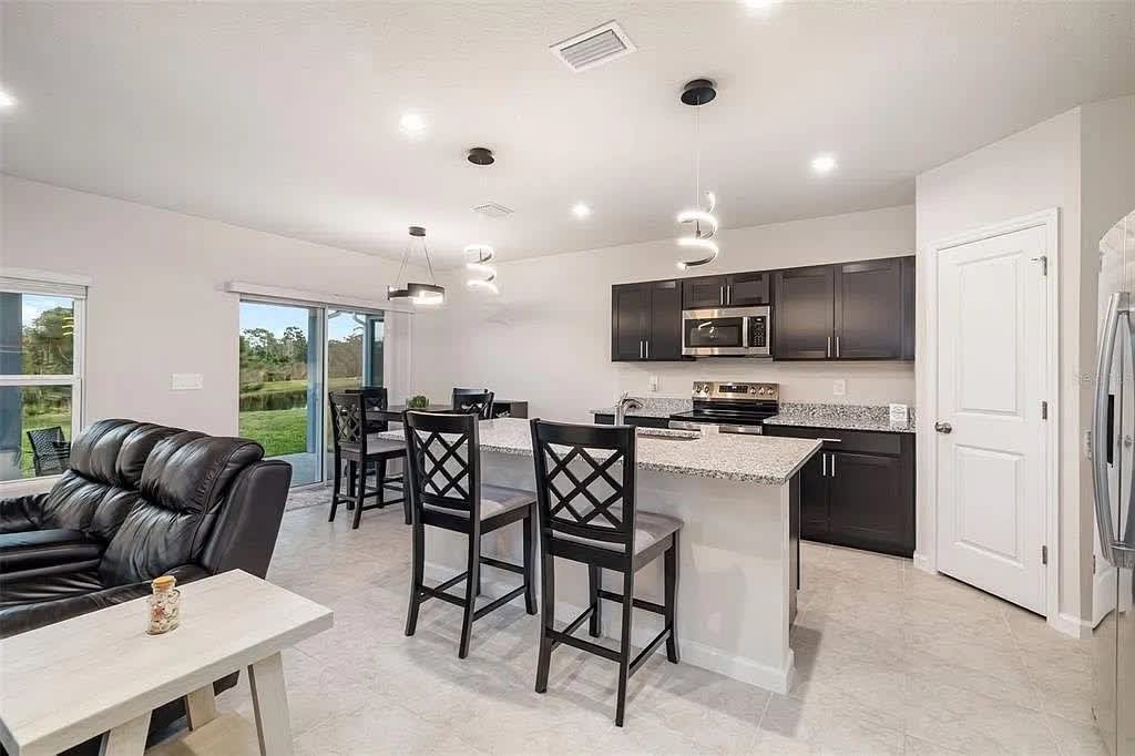 619 172nd Ct E – photo 2