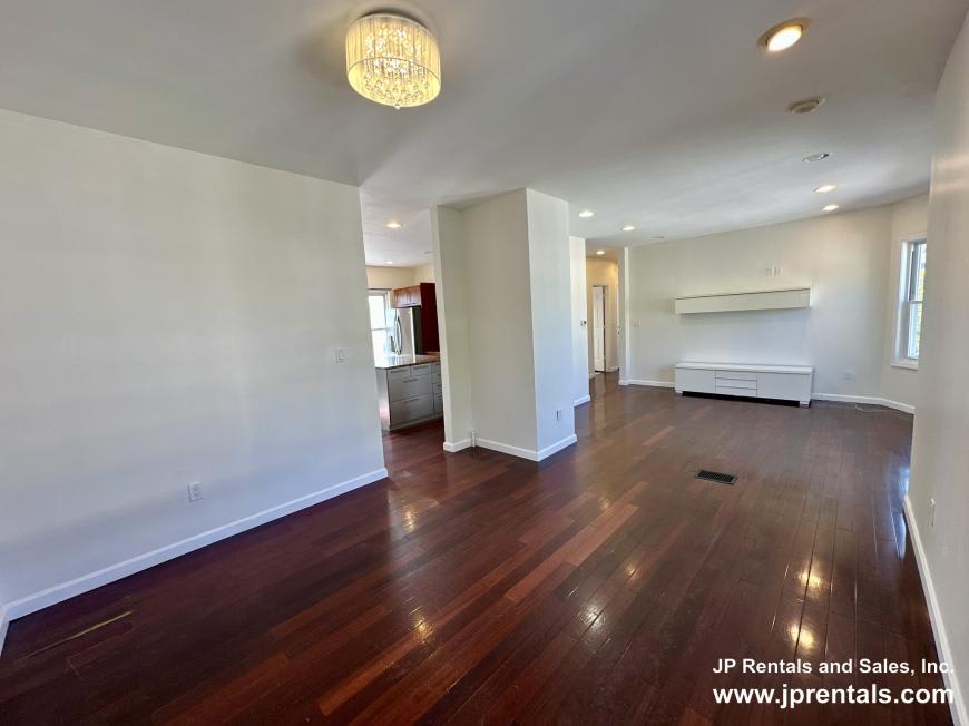 253 Belgrade Ave. – photo 4