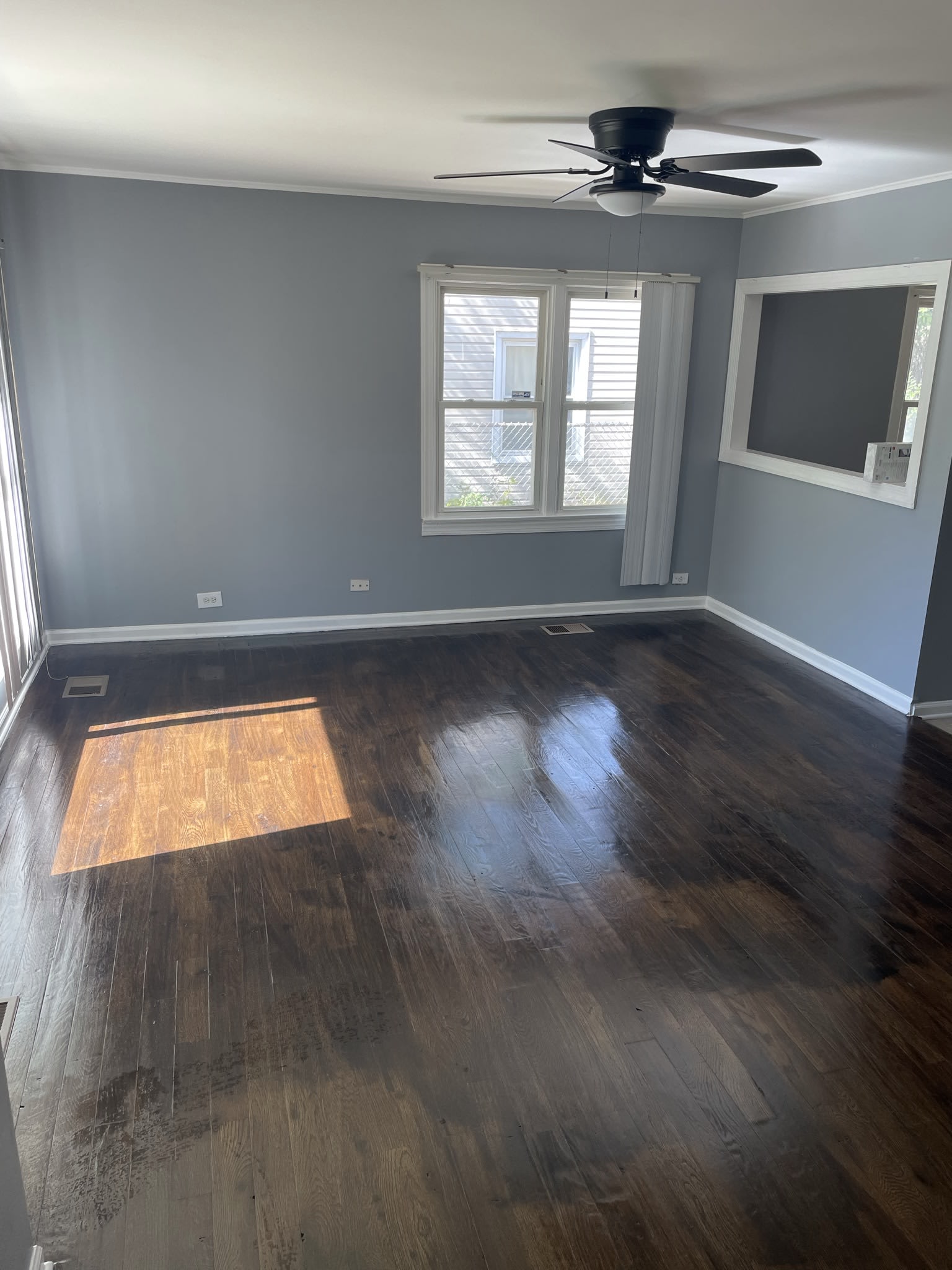 1619 Oakton St – photo 4