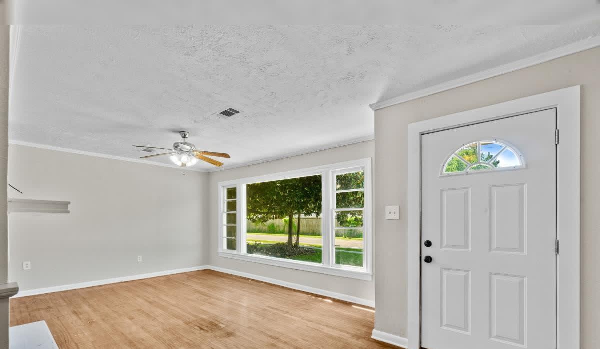 1005 Mamie St – photo 3