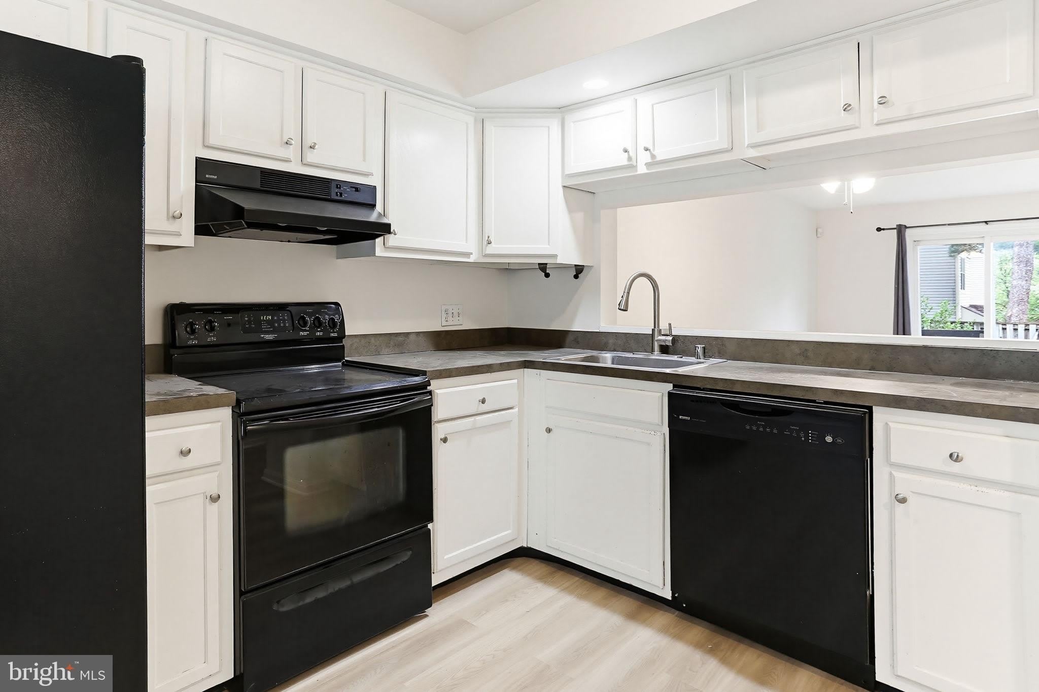 9604 HASTINGS Drive – photo 4