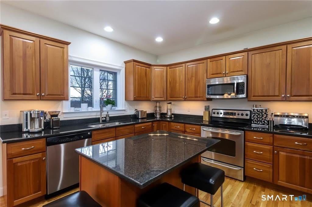 405 Washington Drive – photo 2