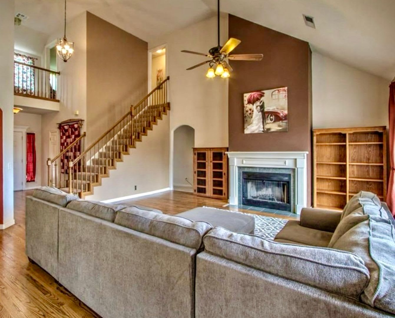 Stunning 3 bedroom, 3 bathroom Home in Desirable Jenks Neighborhood! – photo 3