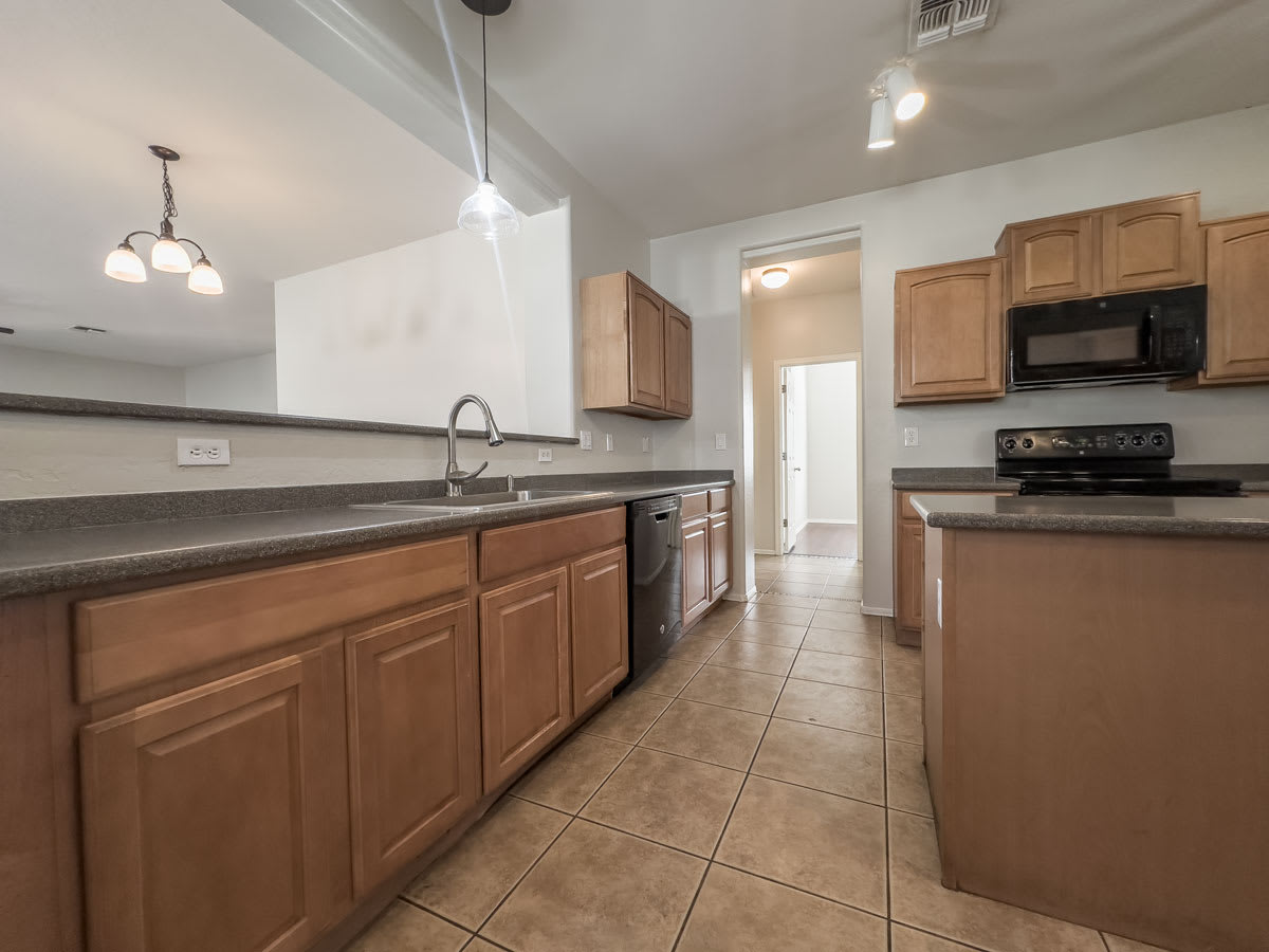 5239 W Glass Ln – photo 3
