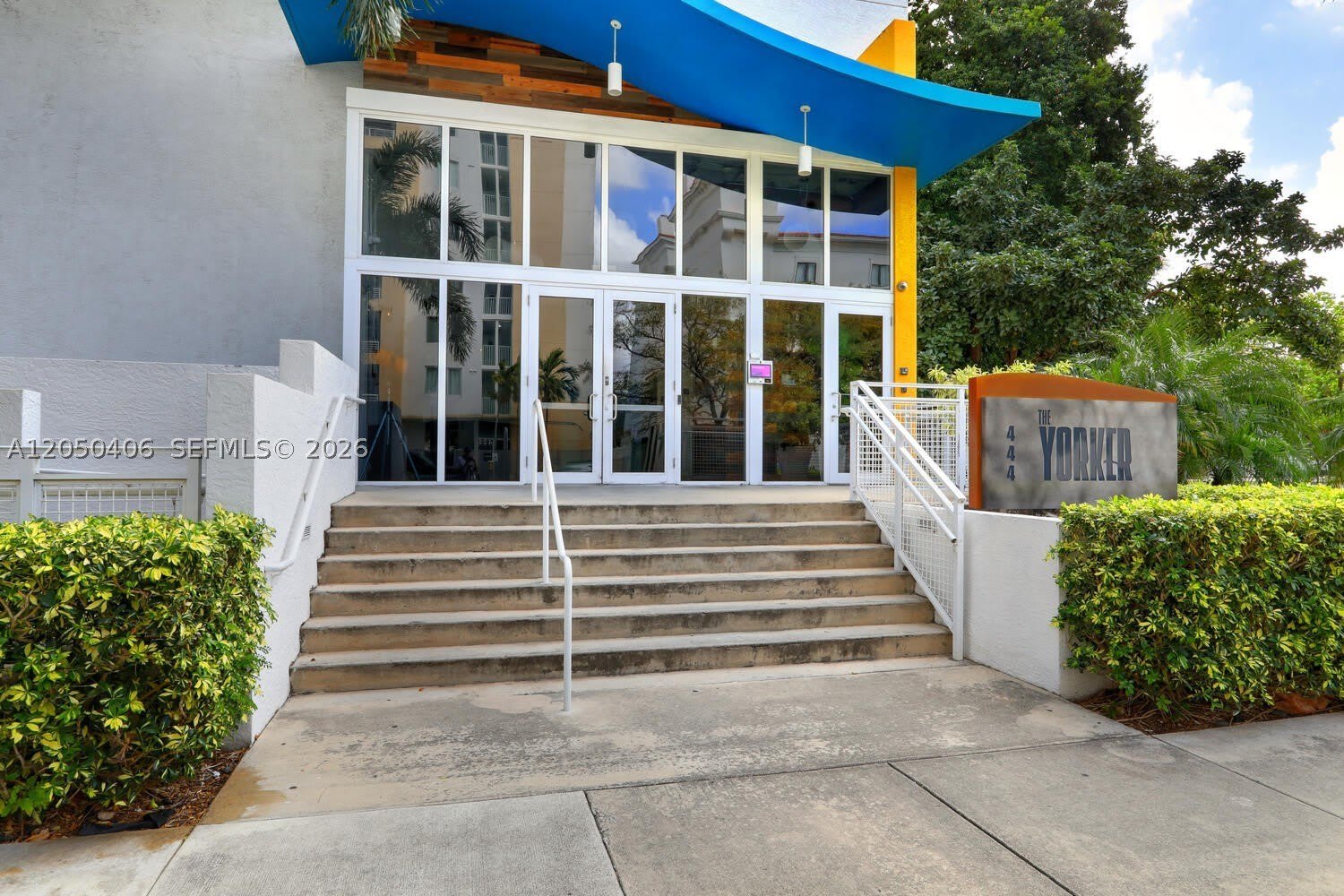 444 NE 30th St – photo 2